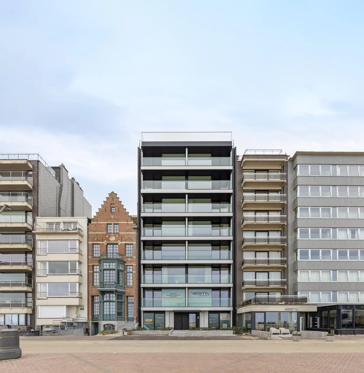 Strand, Zeedijk in Oostduinkerke